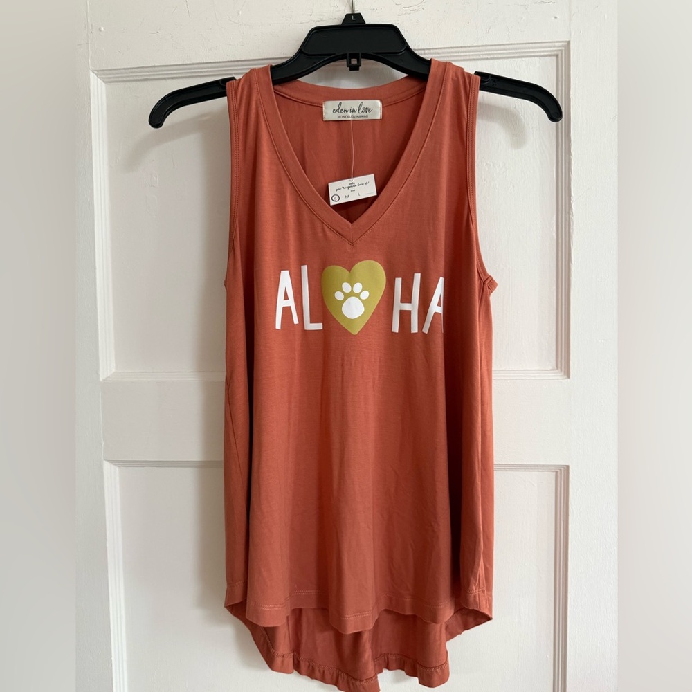 NWT Size M Aloha Women's Rust Tank Top with Paw Print